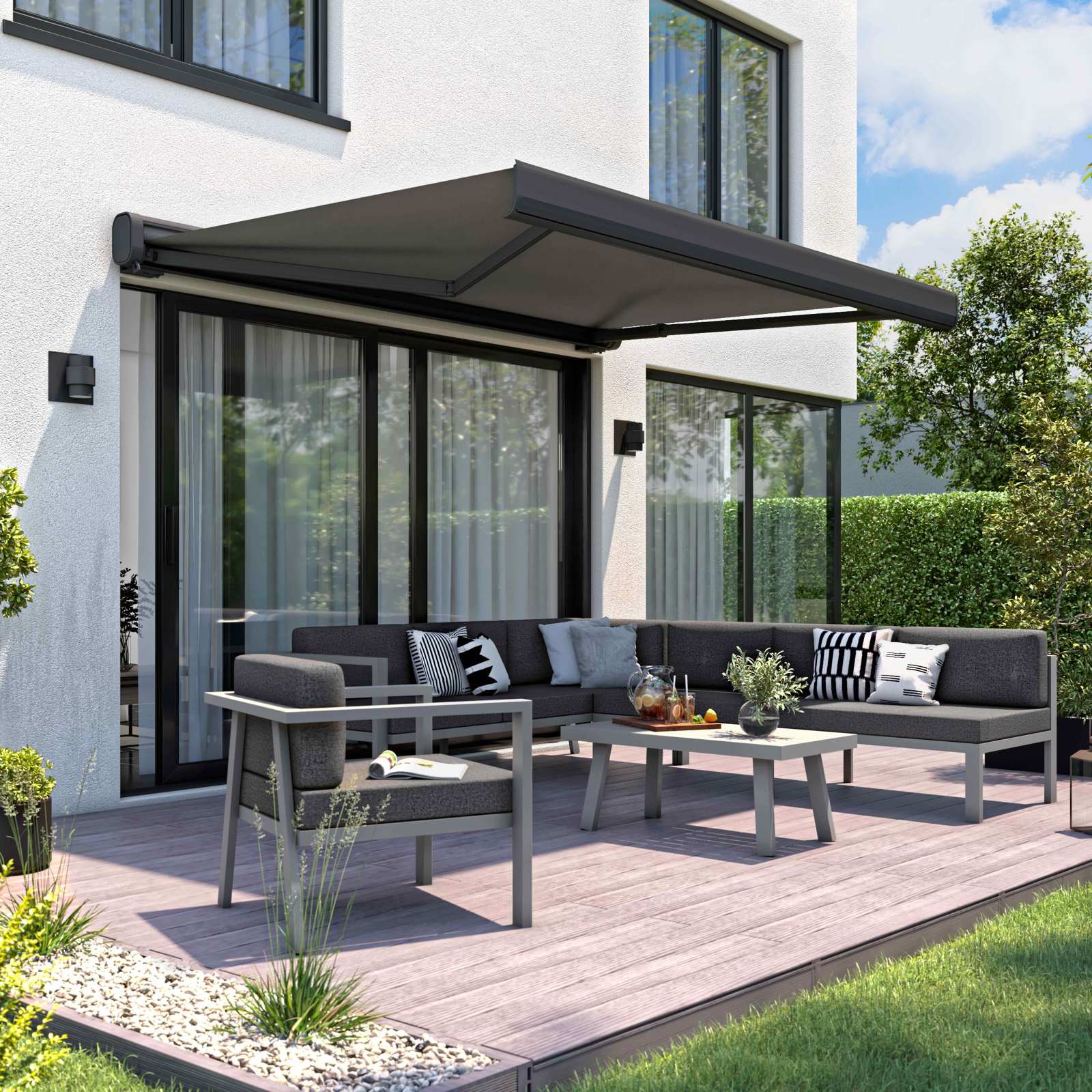 Stores intérieurs et stores bannes : une solution efficace contre le soleil et la chaleur